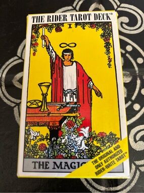 The Rider Tarot Deck Box - Yellow Back